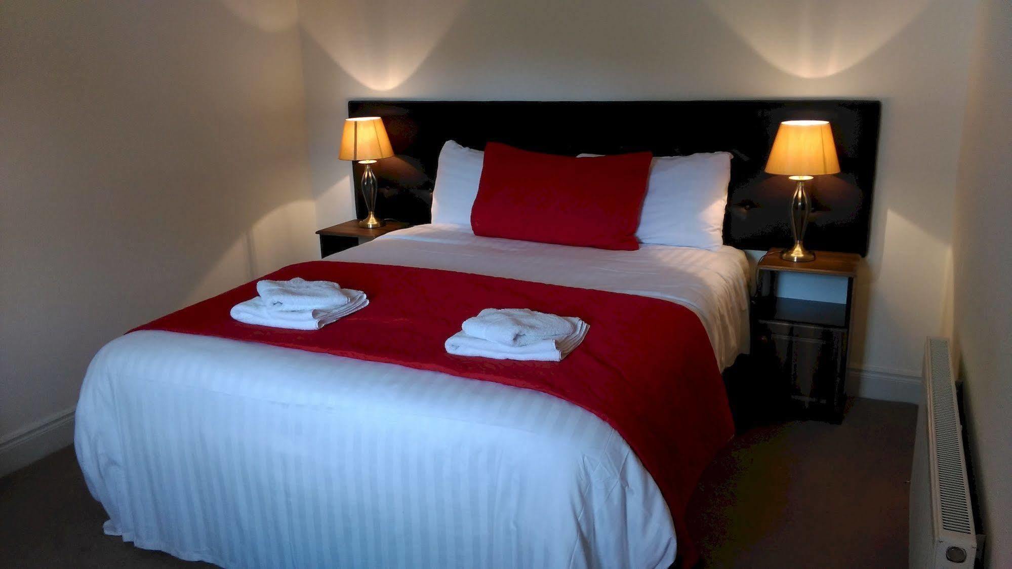 New Forest Estate Lodges Tyrrellspass Eksteriør bilde