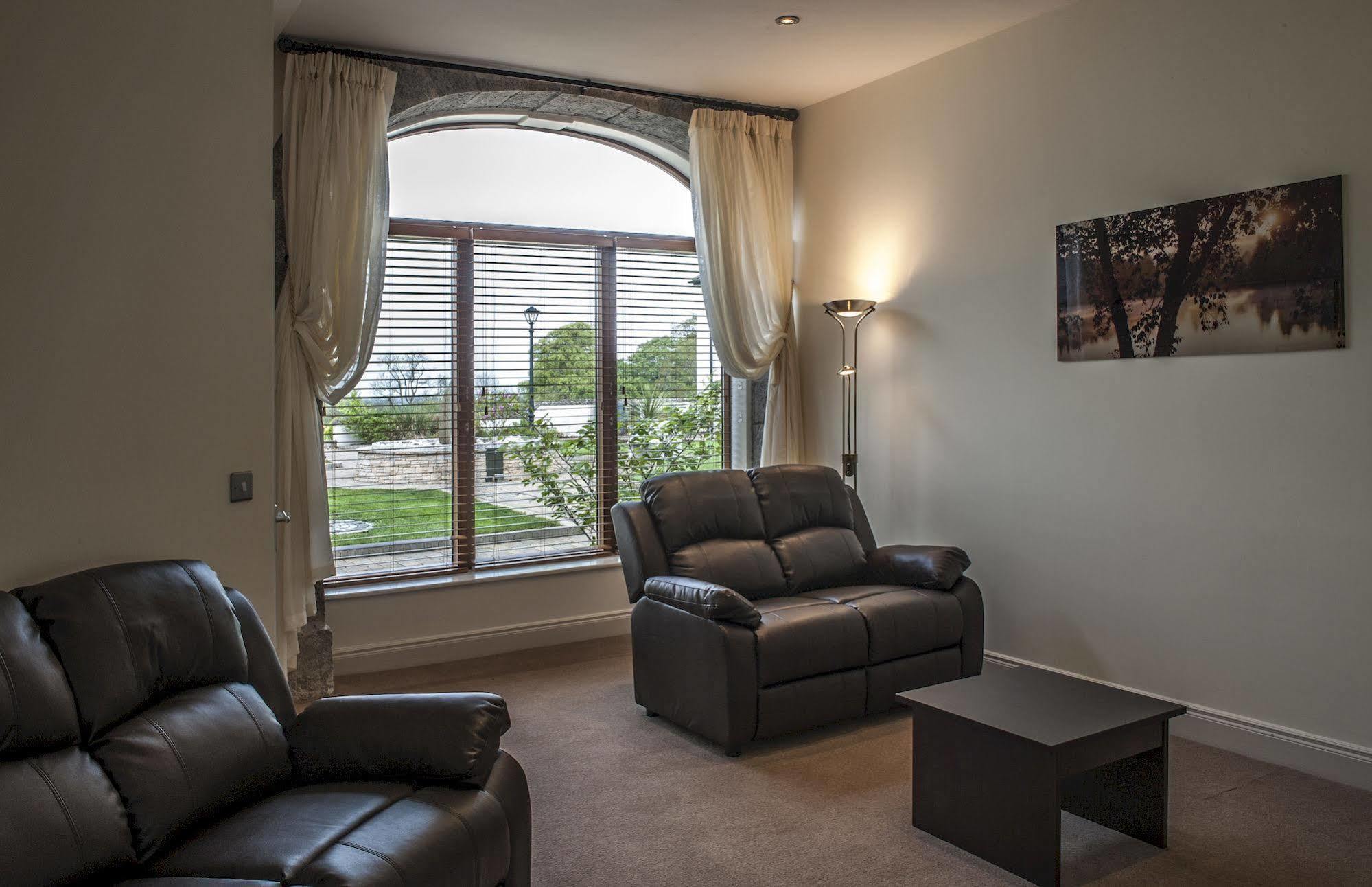 New Forest Estate Lodges Tyrrellspass Eksteriør bilde