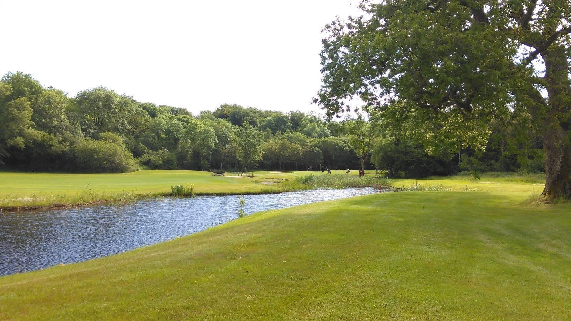 New Forest Estate Lodges Tyrrellspass Eksteriør bilde